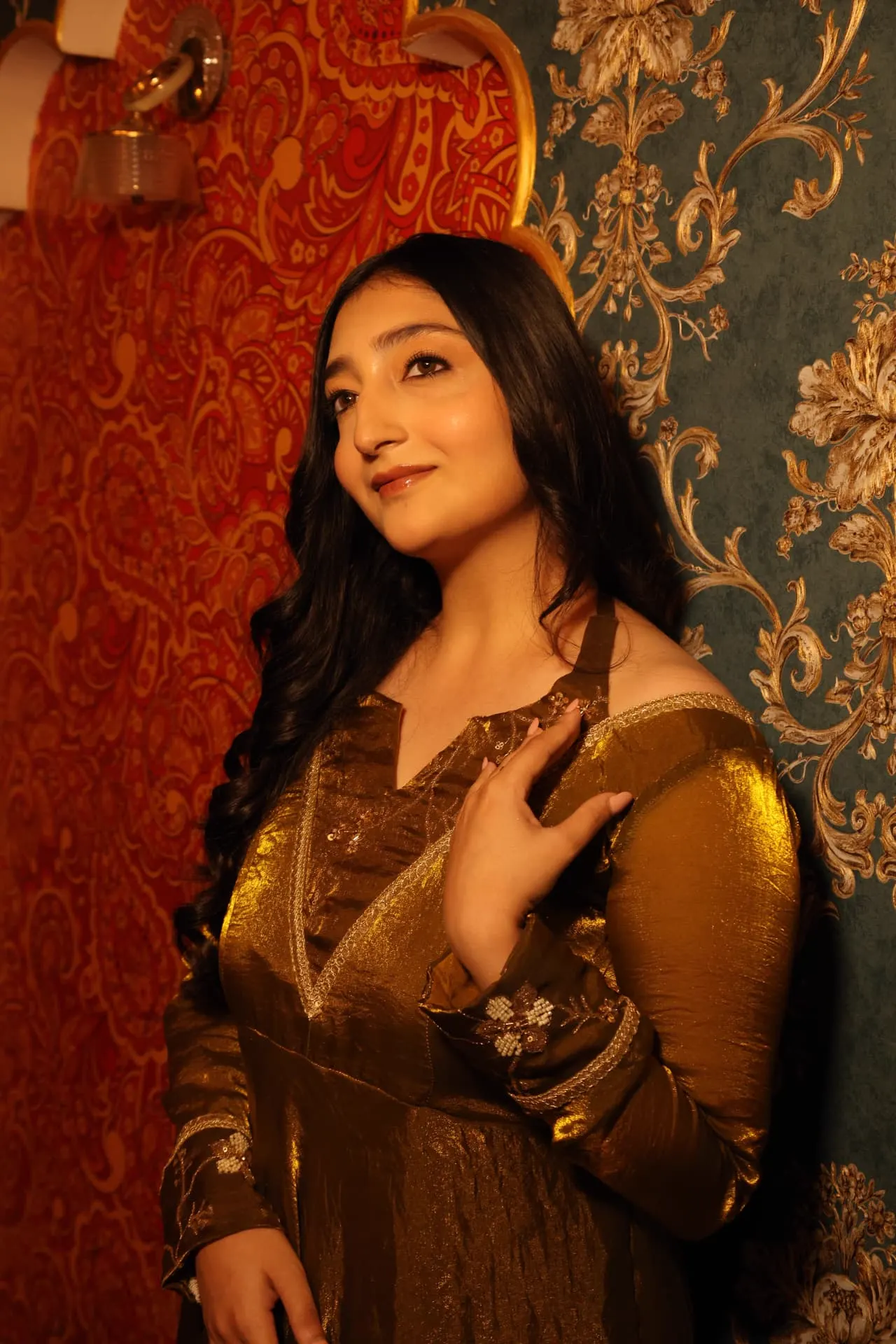 Molten gold tissue kurti